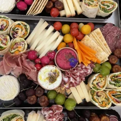 Ensemble de plateaux réalisés par Csibon pour une soirée privative